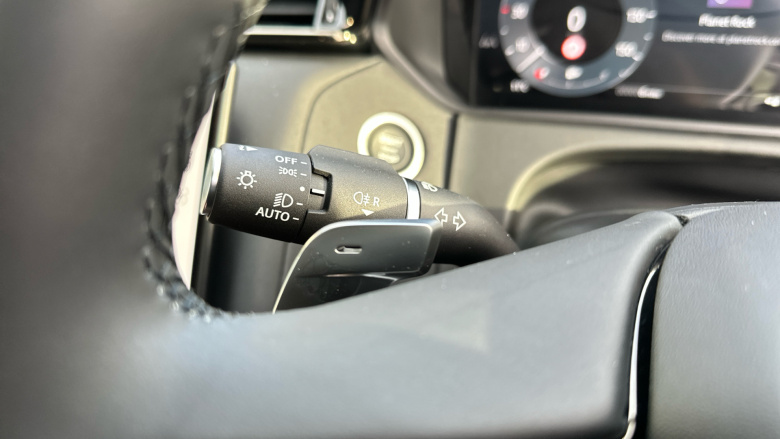 Land Rover Range Rover Velar 2.0 D200 MHEV Dynamic SE 5dr Auto Diesel Estate